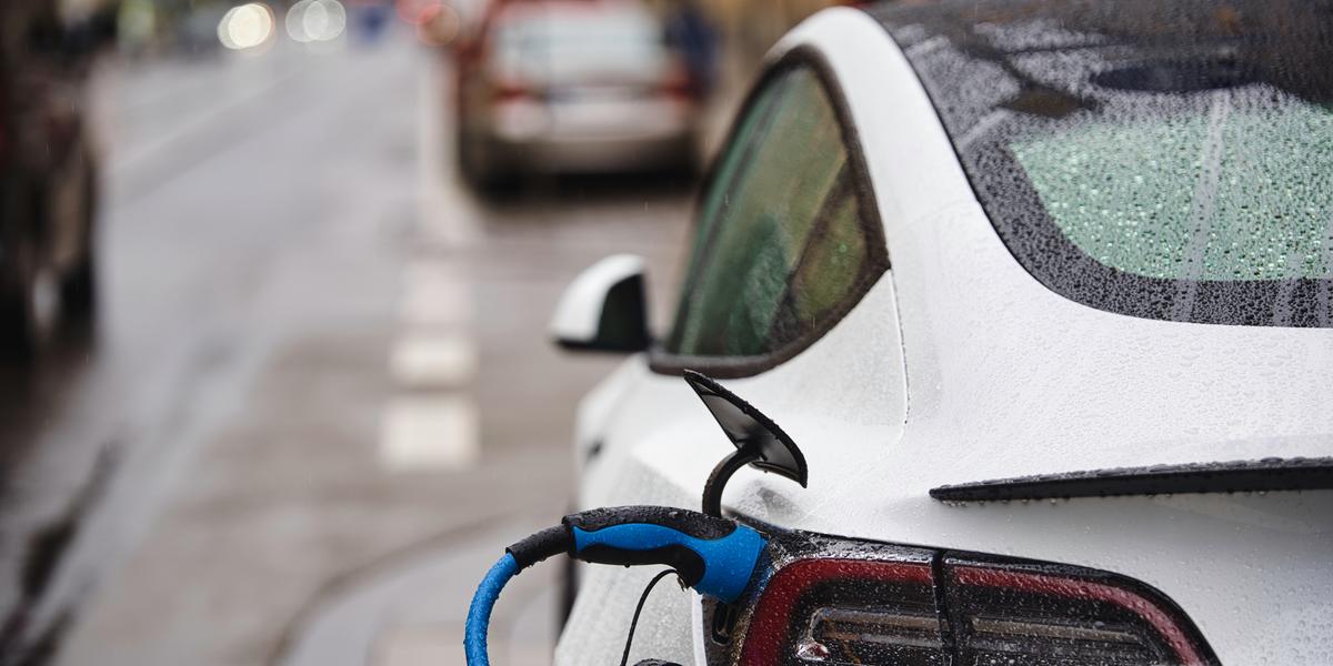 They Tried To Force Americans To Use Electric Cars, Now LOOK